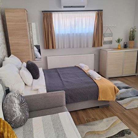 Varfal Apartman Eger Exterior photo